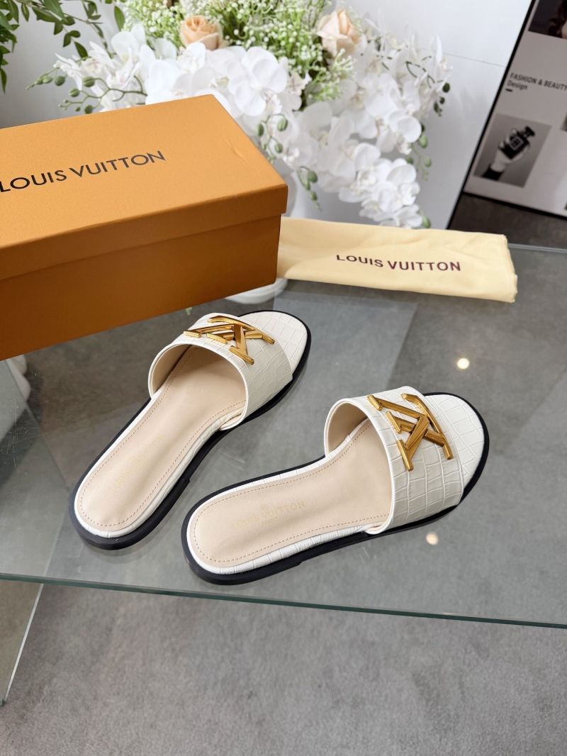 l0vis Vvtt0n slippers